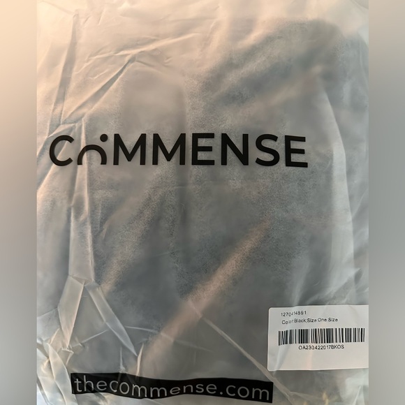 Quilted Black Shoulder Bag Gold Chain Strap Commense - Picture 6 of 6